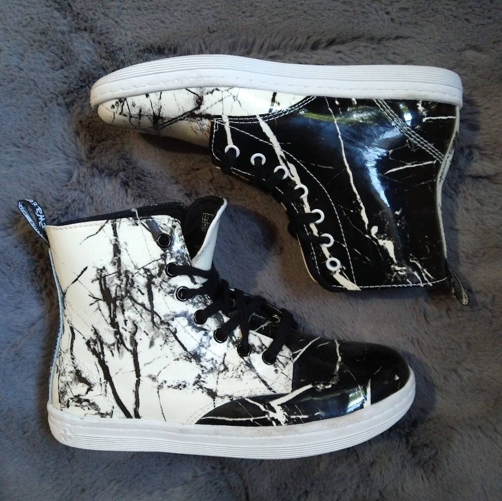 Dr. Marten's Leyton Boot